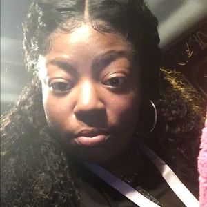 Meet your Posher, Candace